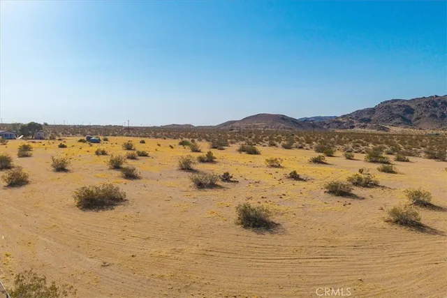 $299,999 | 4773 Shawnee Trail, Landers, CA 92285