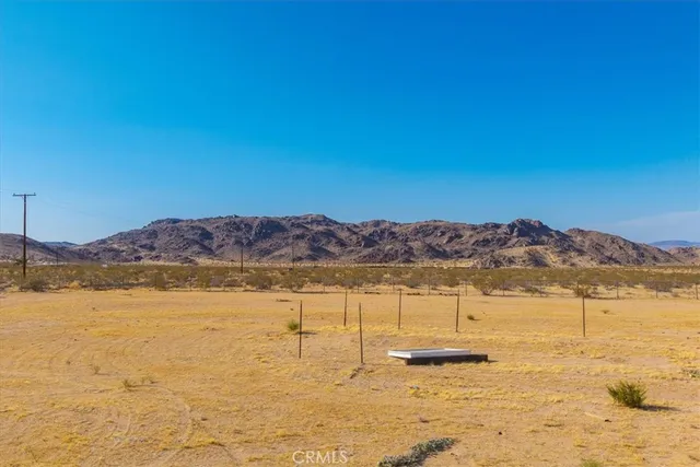 $299,999 | 4773 Shawnee Trail, Landers, CA 92285