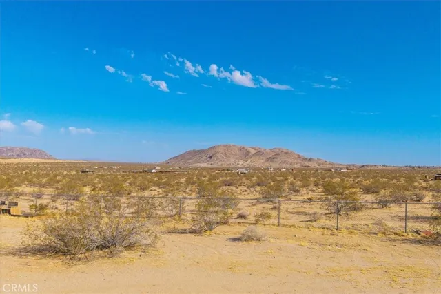 $299,999 | 4773 Shawnee Trail, Landers, CA 92285