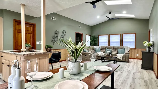 $189,000 | 1111 East Elm Street, West Frankfort, IL 62896