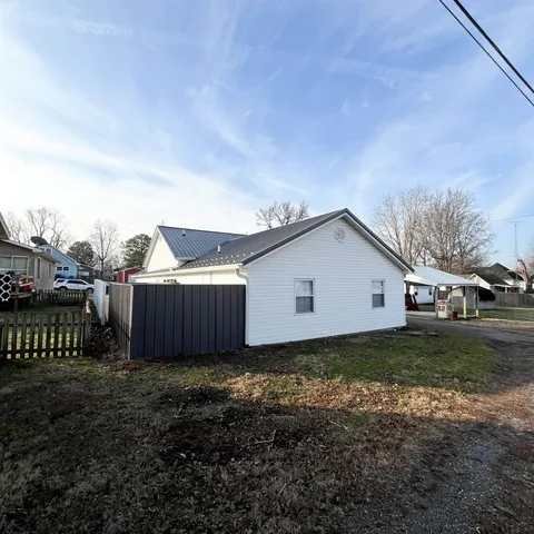 $189,000 | 1111 East Elm Street, West Frankfort, IL 62896