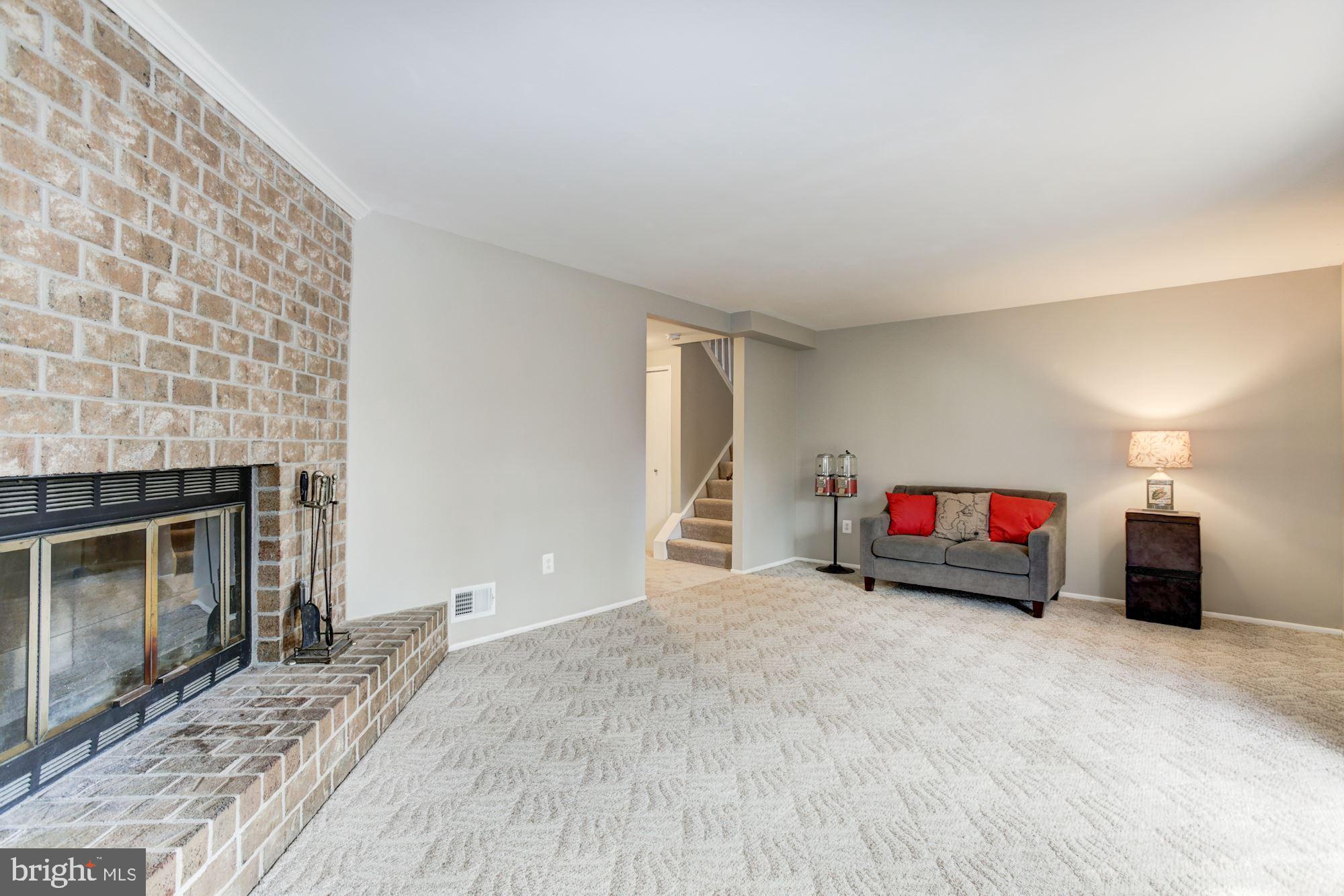 9701 Early Spring Way Columbia, MD 21046 - Photo 25 of 36 Family Room view 3