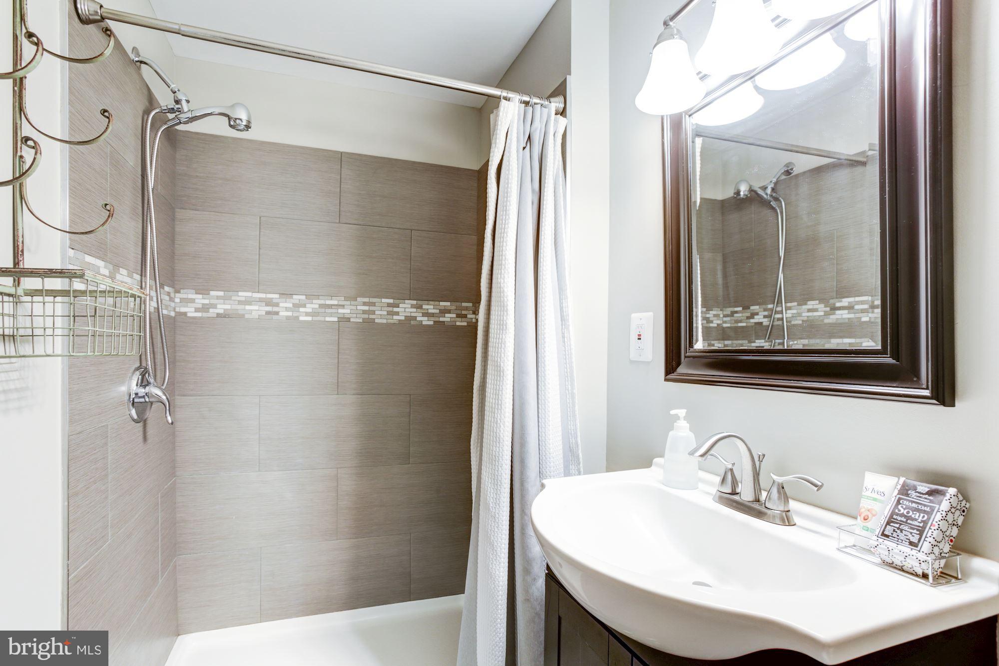 9701 Early Spring Way Columbia, MD 21046 - Photo 29 of 36 LL Full bath View 2