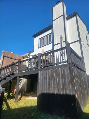 a view of balcony with a garden