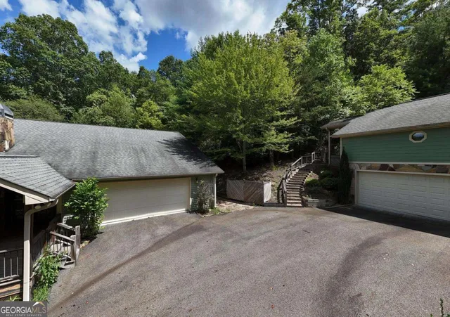 a view of a house with a outdoor space