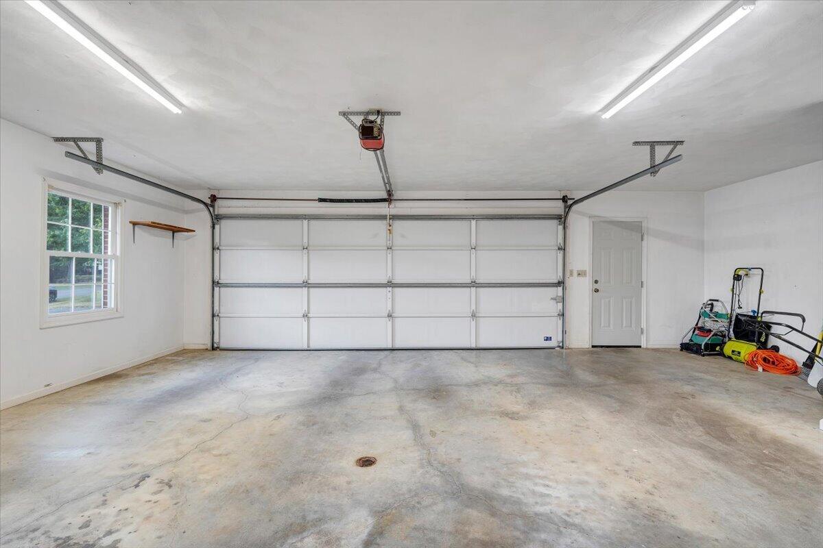 7031 Highfields Farm Trail Roanoke, VA 24018 - Photo 39 of 88 039-MIB08016
