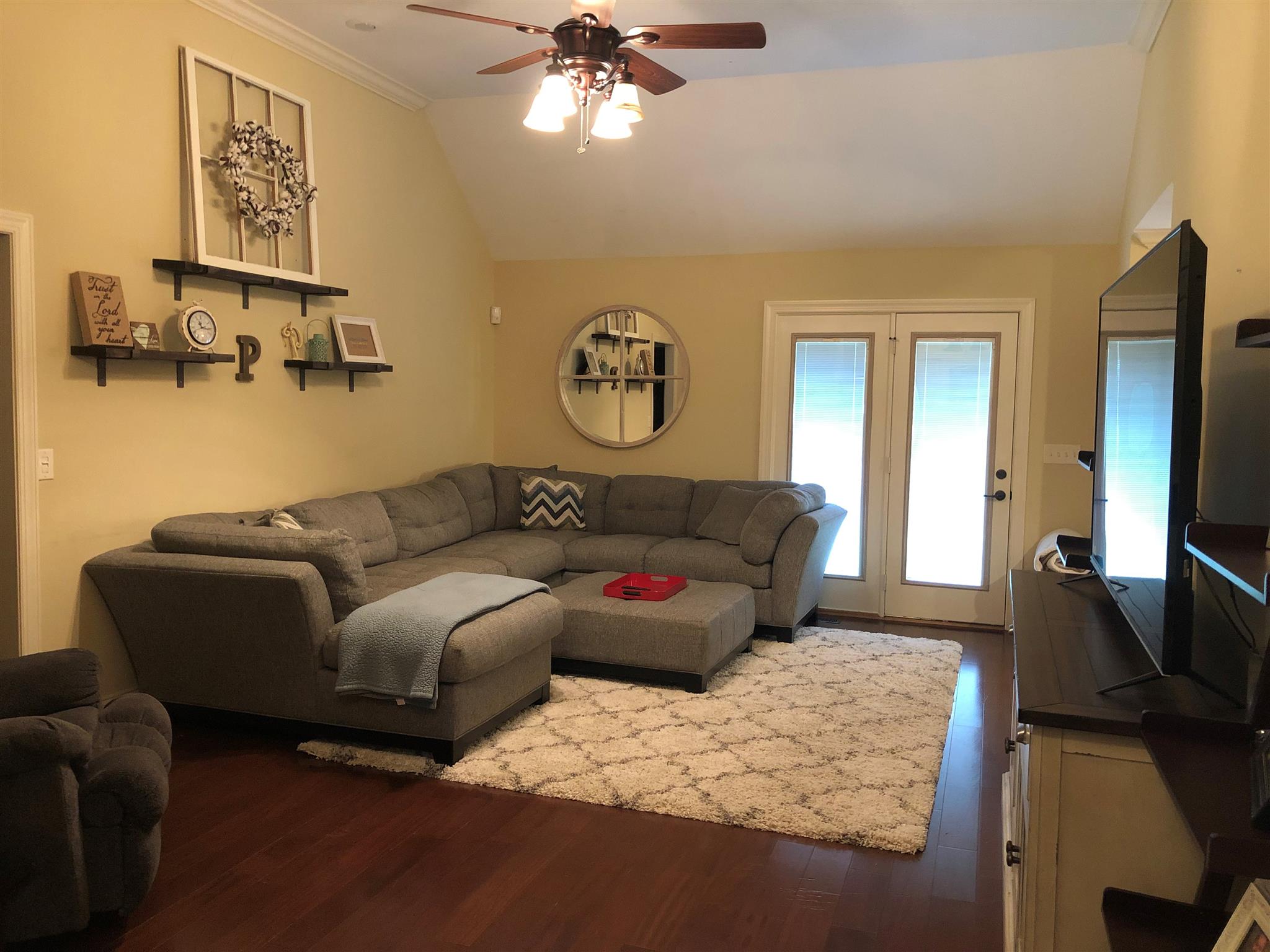 1648 Maple Valley Road Charlotte, TN 37036 - Photo 7 of 17 Big open Living Room