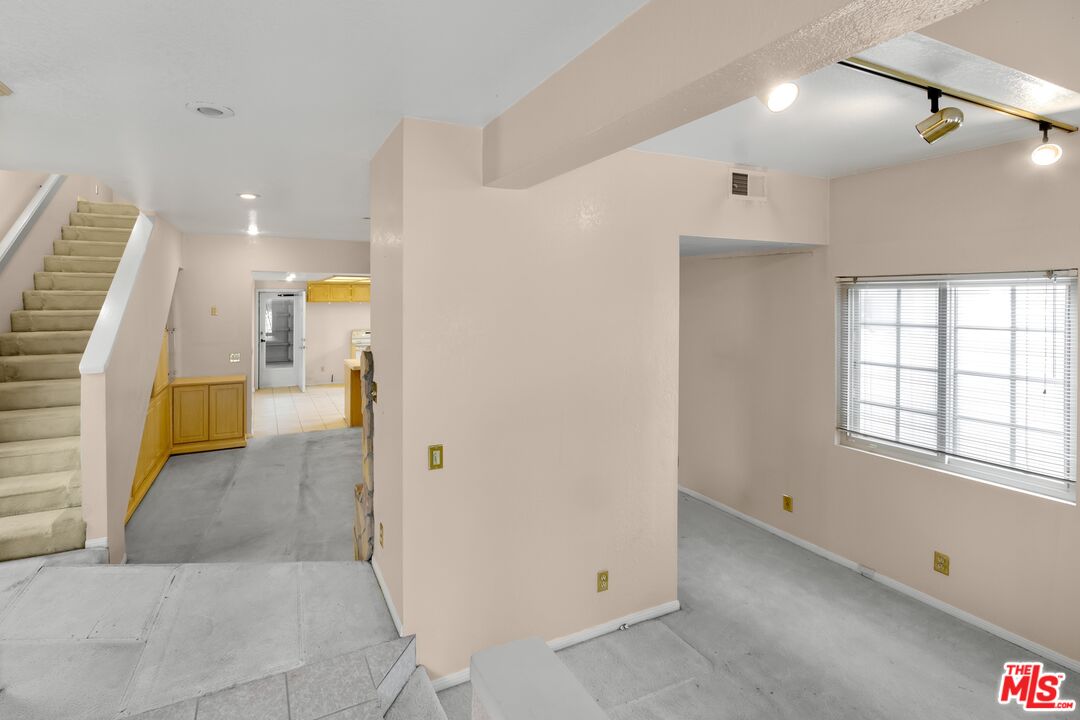 8811 Pershing Drive Playa del Rey, CA 90293 - Photo 3 of 32 Gallery Image 3