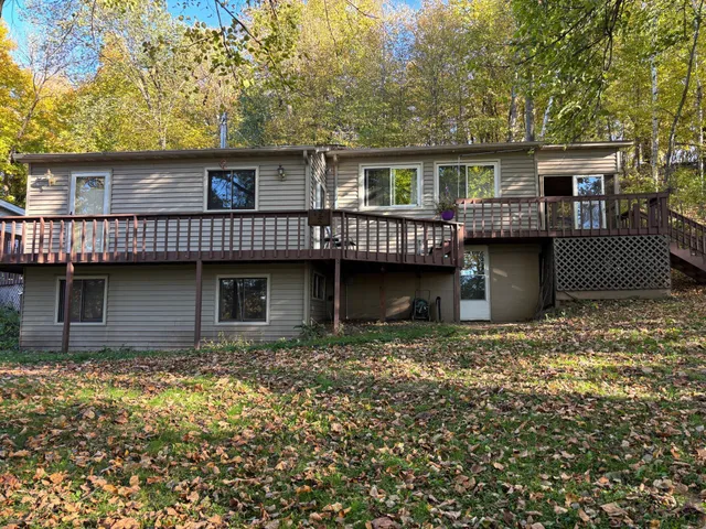 $399,500 | 2724 230th Avenue, St. Croix Falls, WI 54024