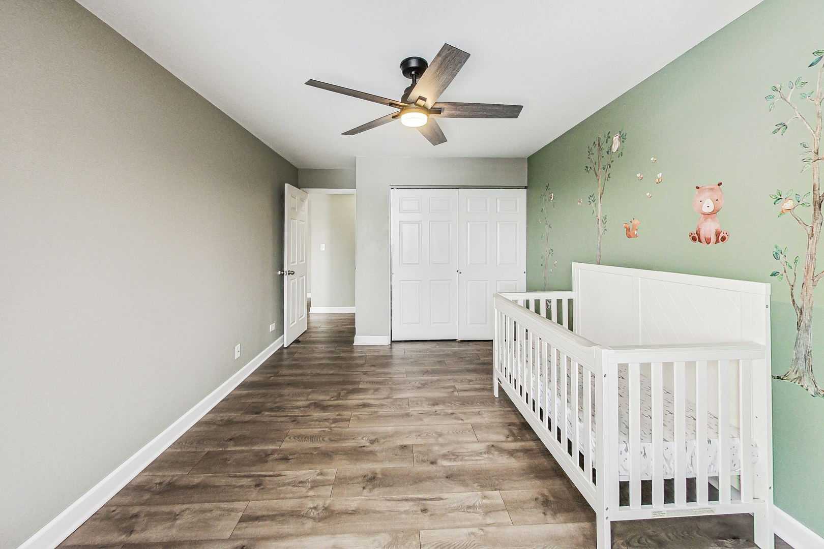 451 Raintree Court, Unit 2B Glen Ellyn, IL 60137 - Photo 14 of 25 Gallery Image 14