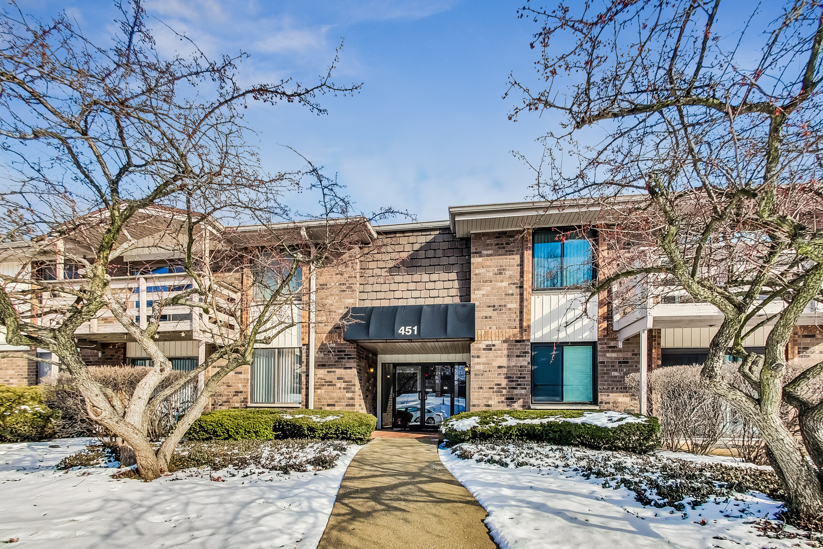 451 Raintree Court, Unit 2B Glen Ellyn, IL 60137 - Photo 23 of 25 Gallery Image 23