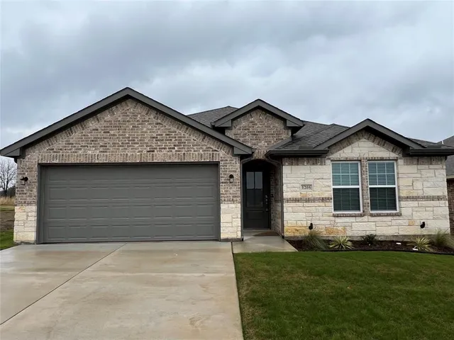 $1,950 | 1205 Brad Kellar D, Greenville, TX 75402