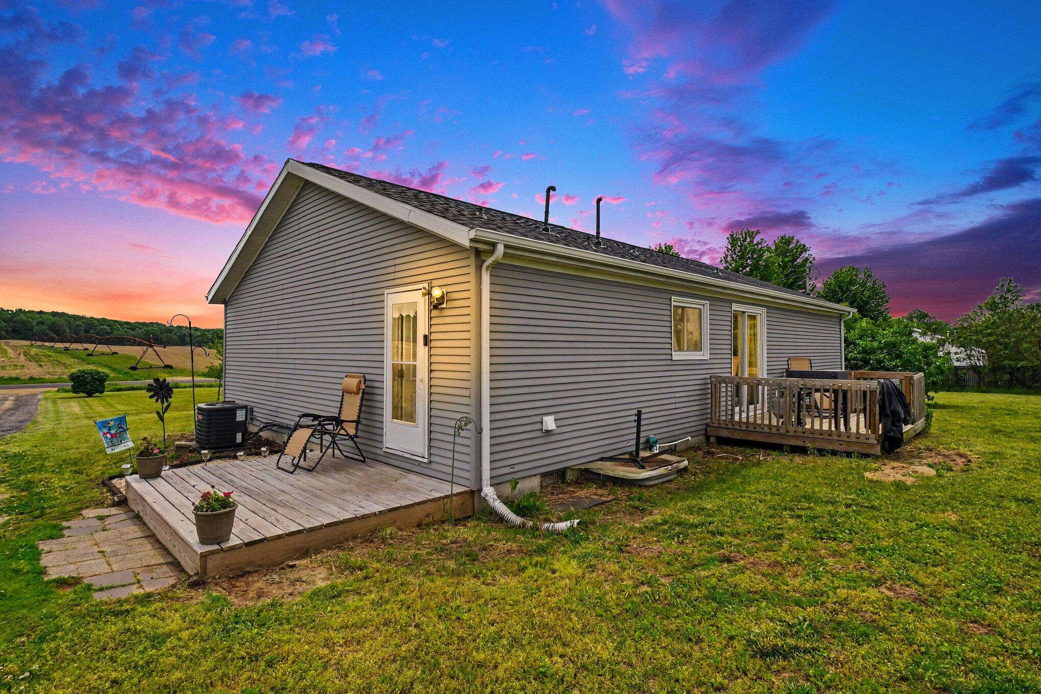 3065 Chamberlain Road Buchanan, MI 49107 - Photo 4 of 37 003_file_9420