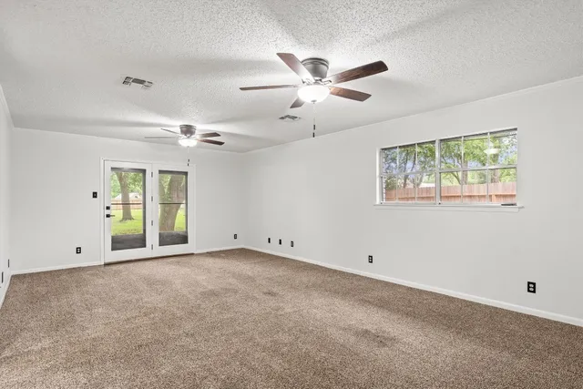 $3,300 | 4101 Briar Cliff Road, Temple, TX 76502