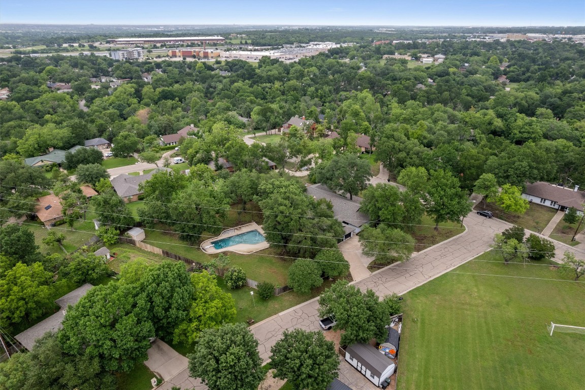 4101 Briar Cliff Road Temple, TX 76502 - Photo 38 of 40 an aerial view of residential houses with outdoor space and trees