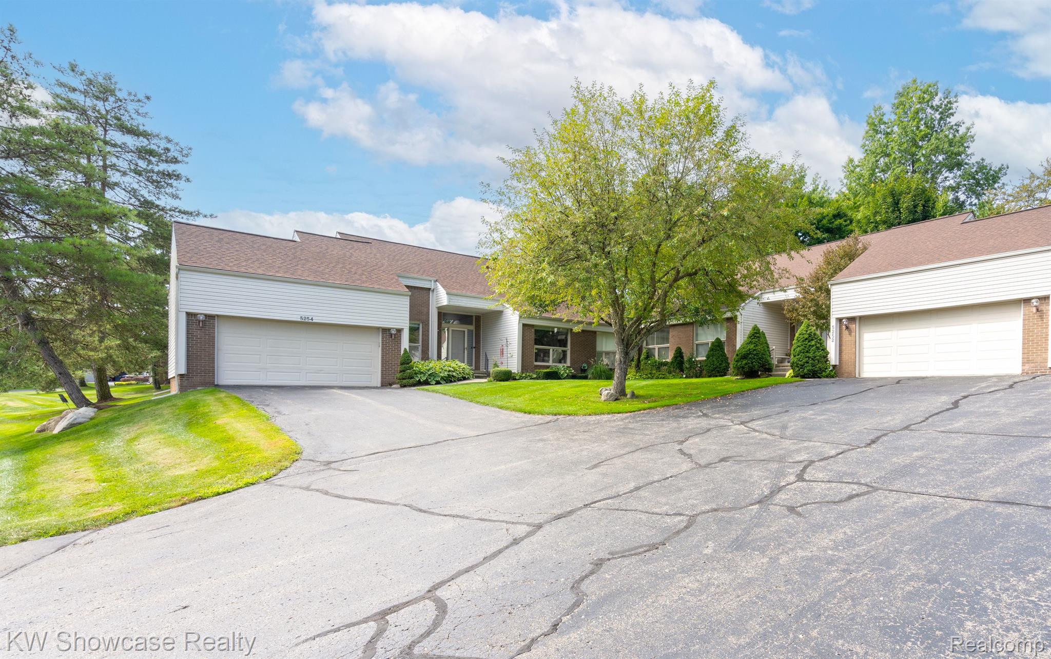 5252 Simpson Lake Road West Bloomfield, MI 48323 - Photo 50 of 55 Gallery Image 50