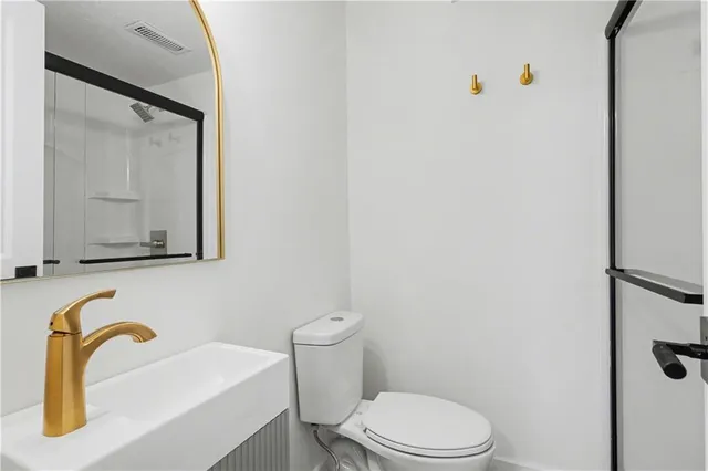 $400,000 | 5005 Grandview Street, Shawnee, KS 66203