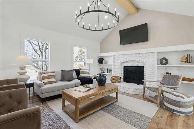 $400,000 | 5005 Grandview Street, Shawnee, KS 66203