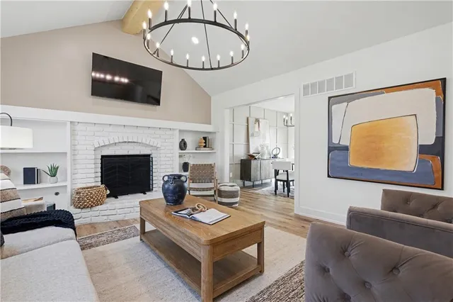 $400,000 | 5005 Grandview Street, Shawnee, KS 66203