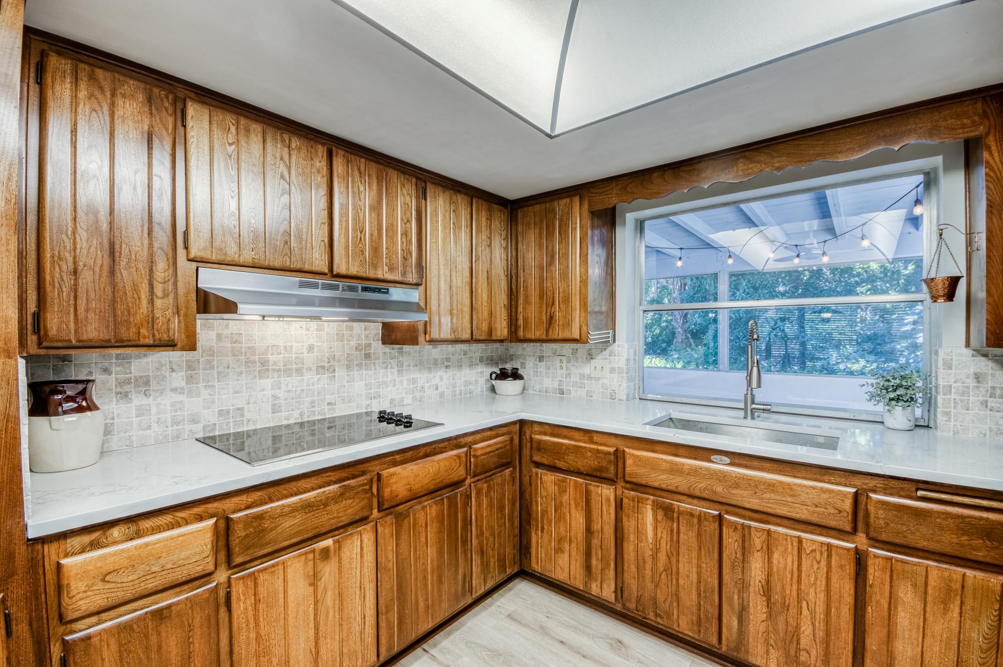 5528 Hibiscus Road Jupiter, FL 33458 - Photo 14 of 48 IMG-10