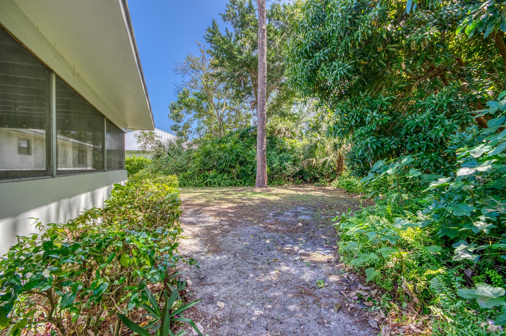 5528 Hibiscus Road Jupiter, FL 33458 - Photo 37 of 48 IMG-7