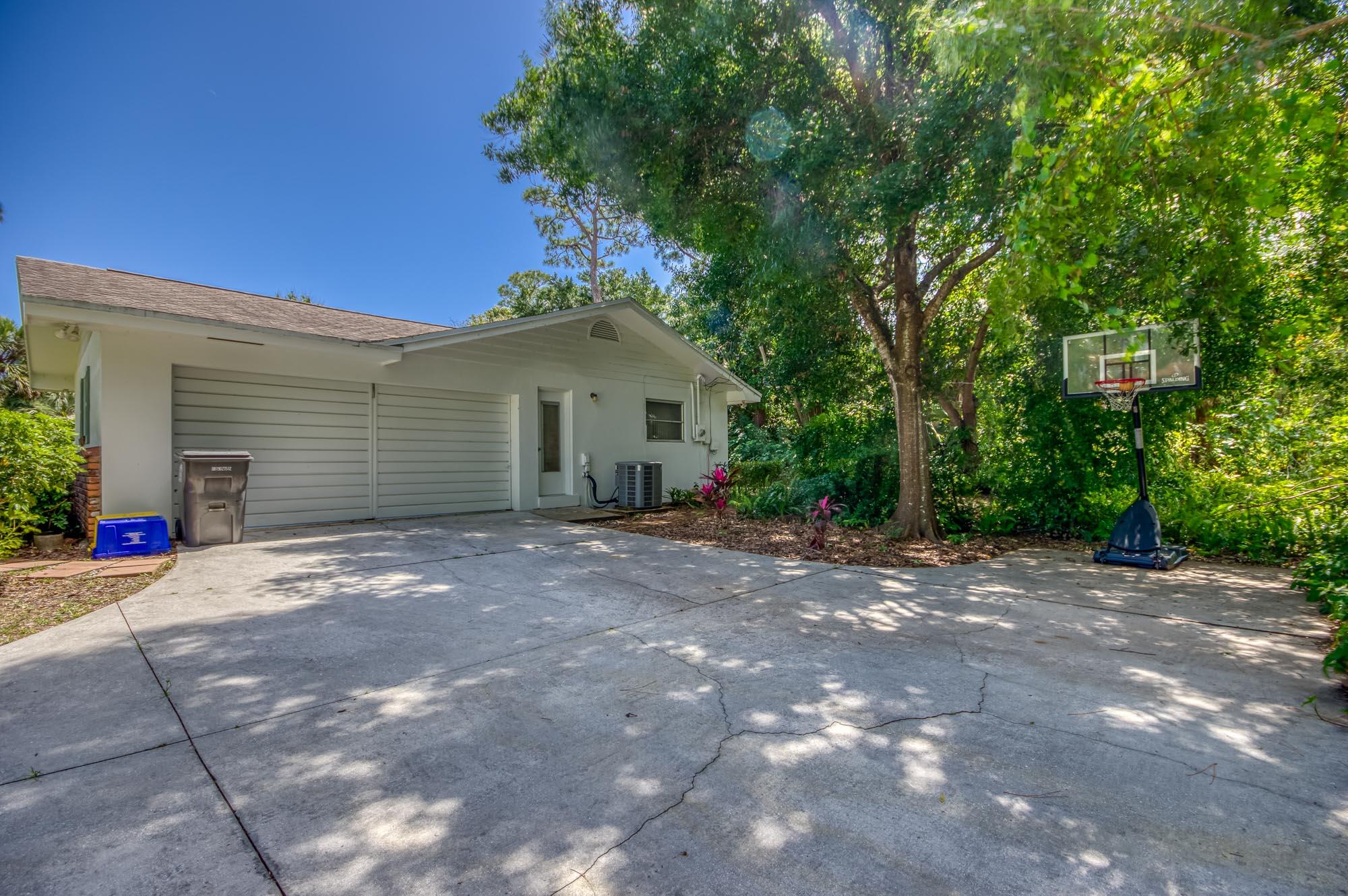 5528 Hibiscus Road Jupiter, FL 33458 - Photo 40 of 48 IMG-10