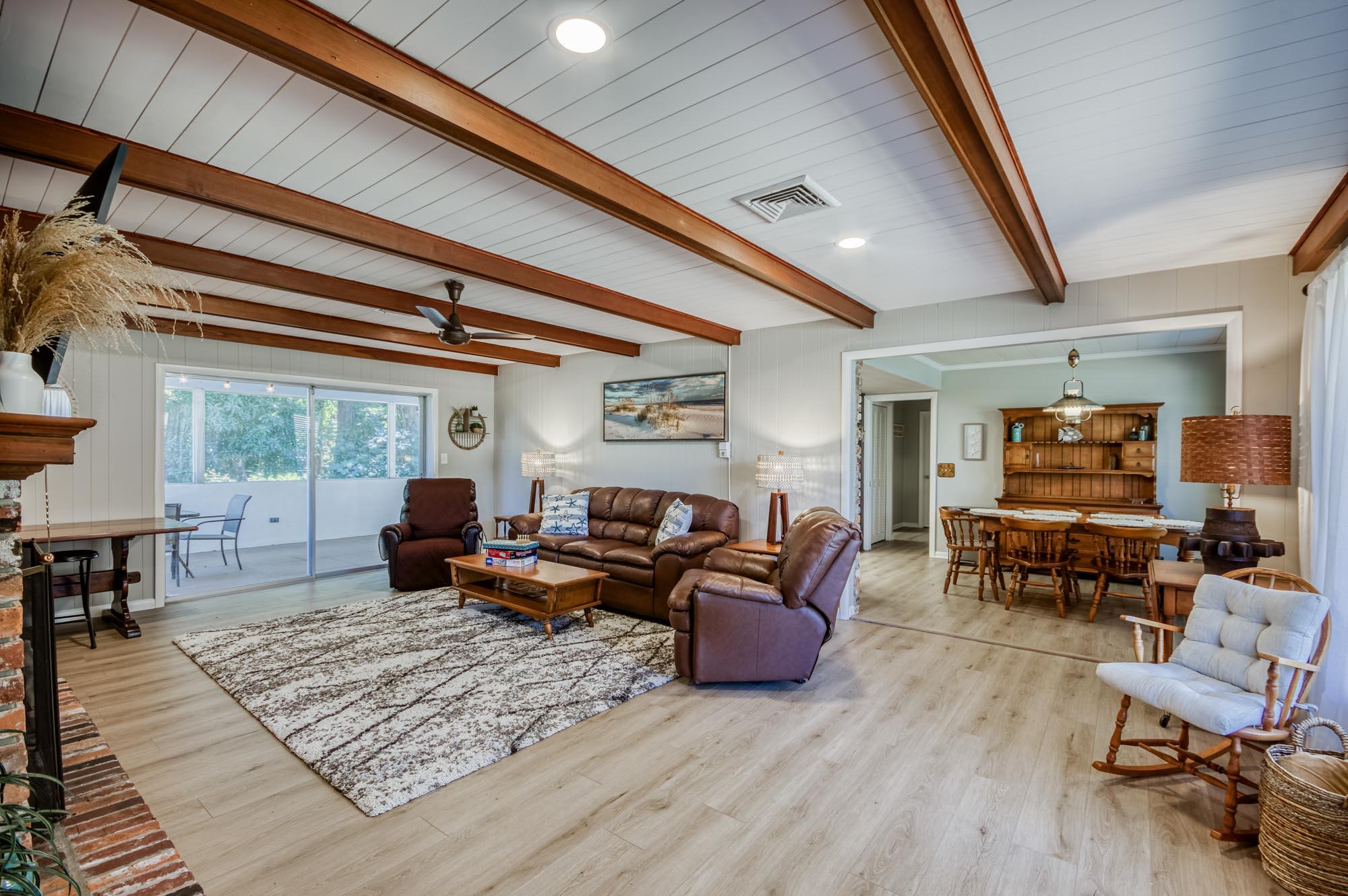 5528 Hibiscus Road Jupiter, FL 33458 - Photo 5 of 48 IMG-1