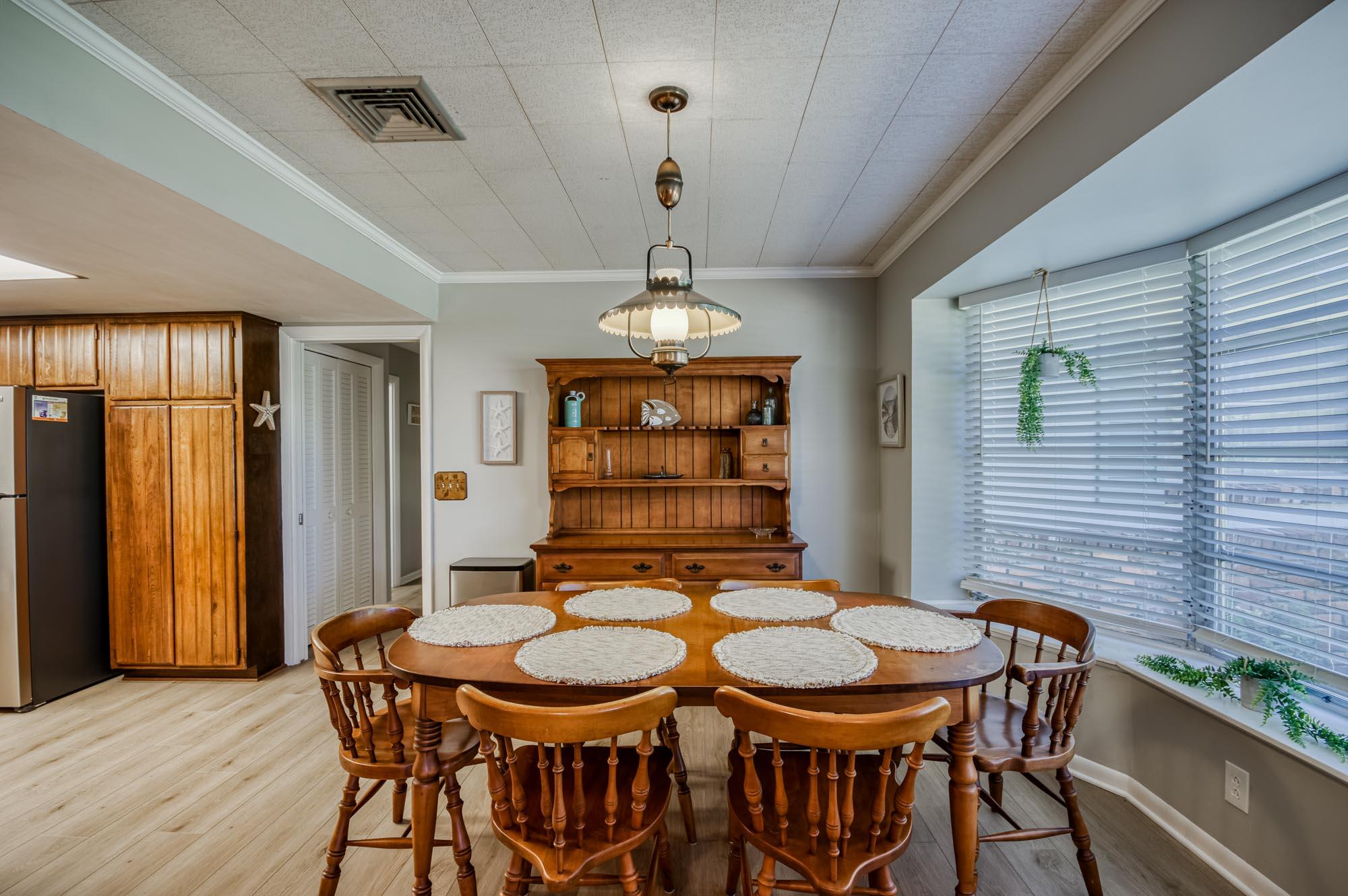 5528 Hibiscus Road Jupiter, FL 33458 - Photo 9 of 48 IMG-5