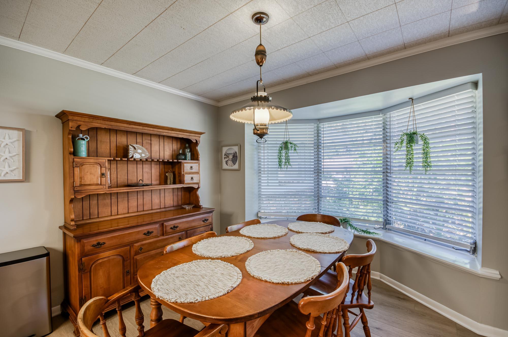 5528 Hibiscus Road Jupiter, FL 33458 - Photo 10 of 48 IMG-6