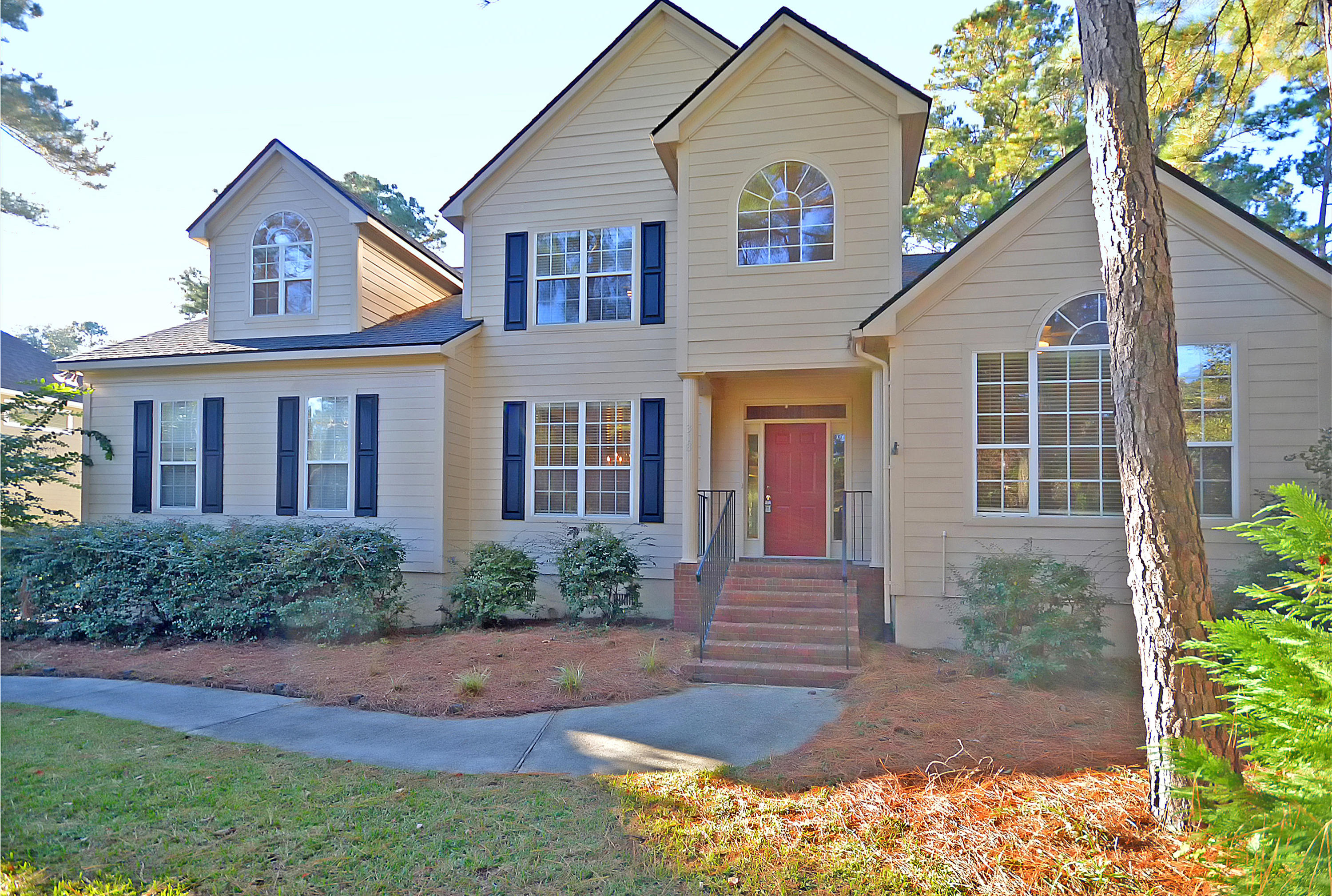 318 Clubview Road Summerville, SC 29485 - Photo 2 of 41 318 Clubview Road