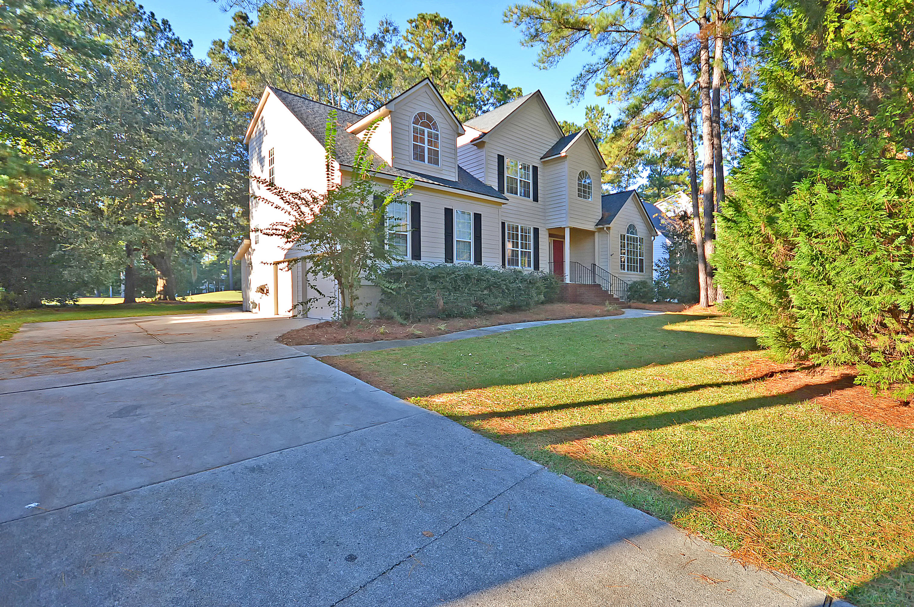 318 Clubview Road Summerville, SC 29485 - Photo 3 of 41 Side entry garage