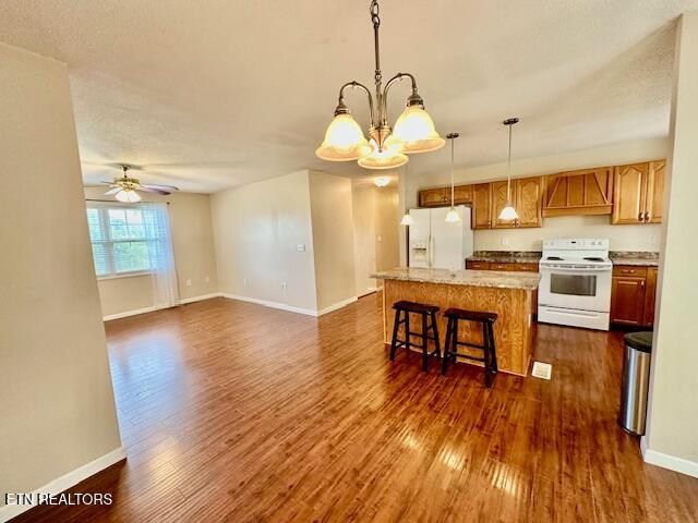513 Highpoint Road Rose Hill, VA 24281 - Photo 16 of 39 dining area/breakfast bar