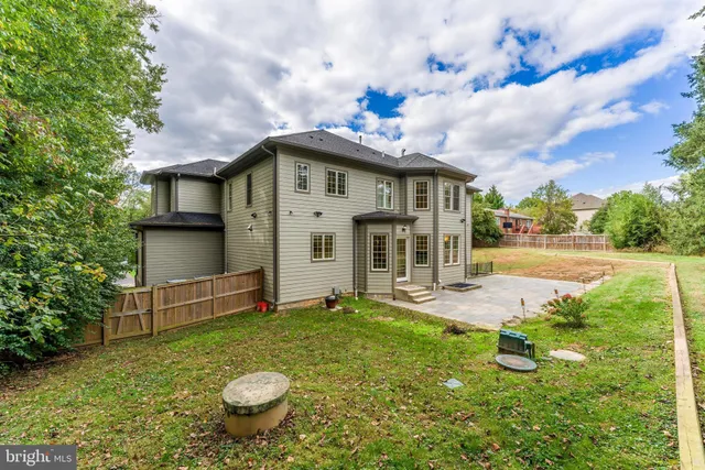 $2,050,000 | 829 Golden Arrow Street, Great Falls, VA 22066