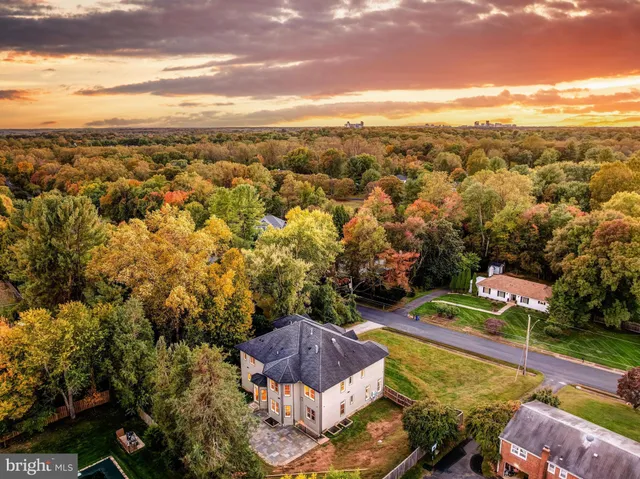 $2,050,000 | 829 Golden Arrow Street, Great Falls, VA 22066