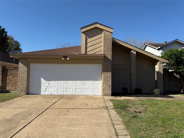 $1,800 | 10727 Staghill Drive, Houston, TX 77064