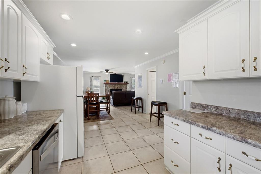 858 River Forest Run Cleveland, GA 30528 - Photo 13 of 41