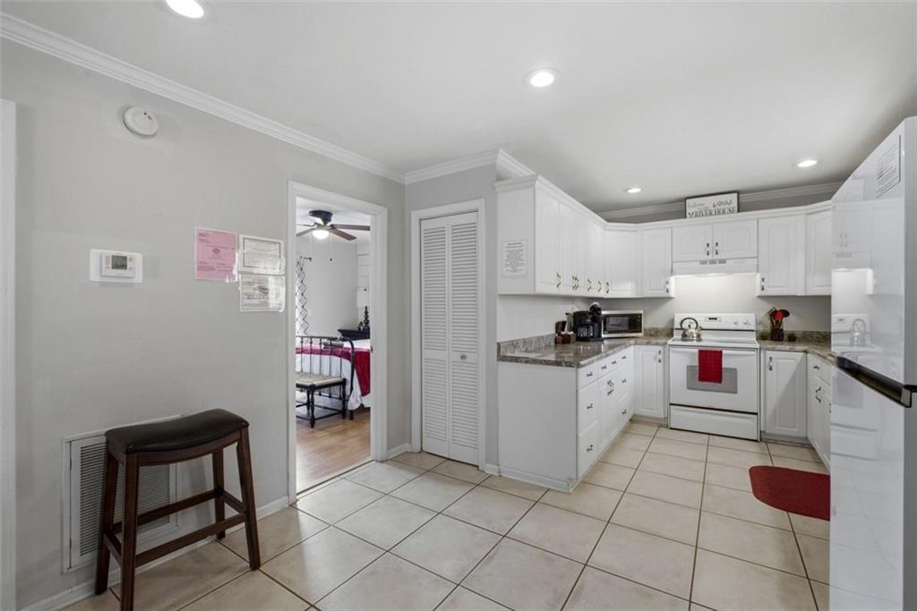 858 River Forest Run Cleveland, GA 30528 - Photo 10 of 41