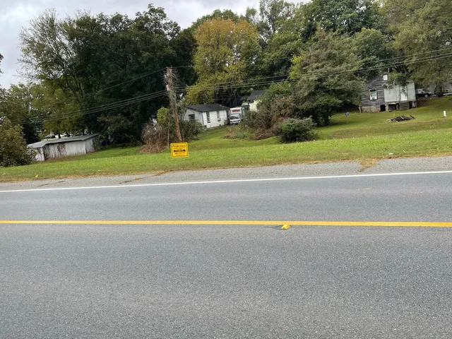 a view of a tennis court
