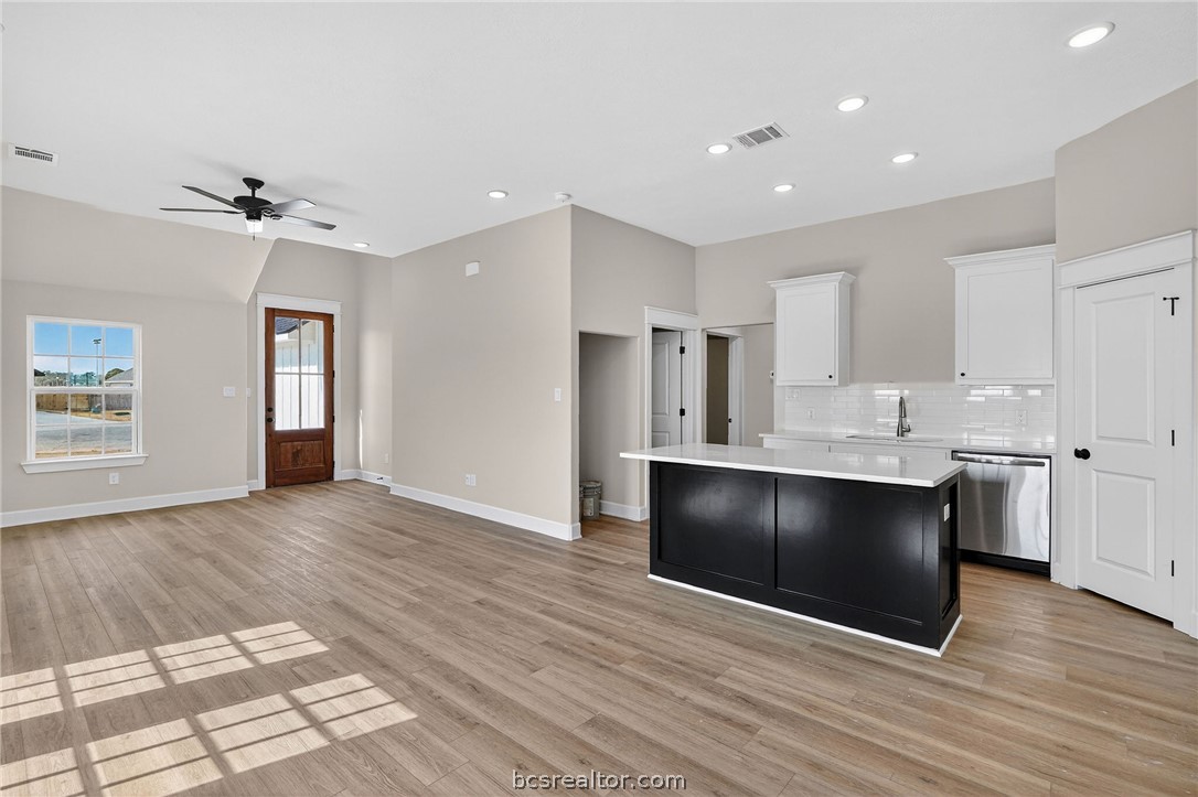 161 Turnrow Cove Snook, TX 77879 - Photo 6 of 32