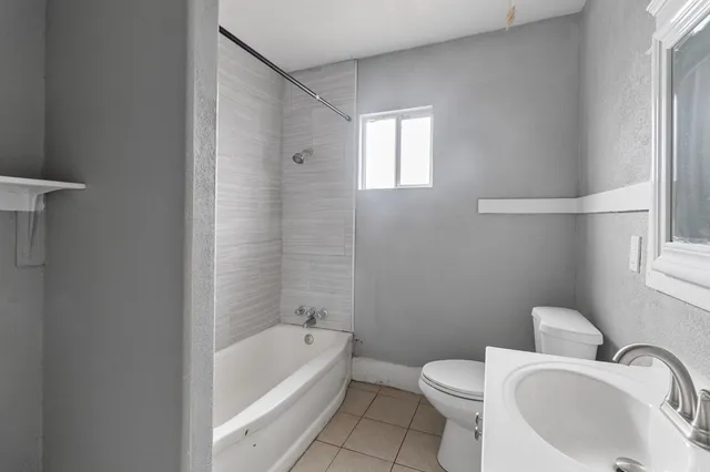 $289,000 | 1211 East Clinton Avenue, Fresno, CA 93704