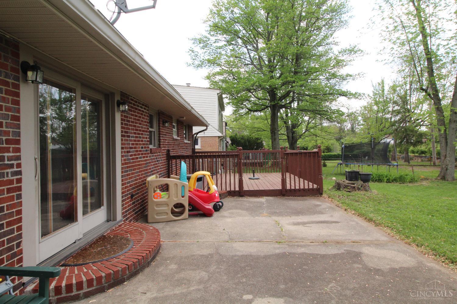 45 Hadley Road Greenhills, OH 45218 - Photo 21 of 23 Gallery Image 21
