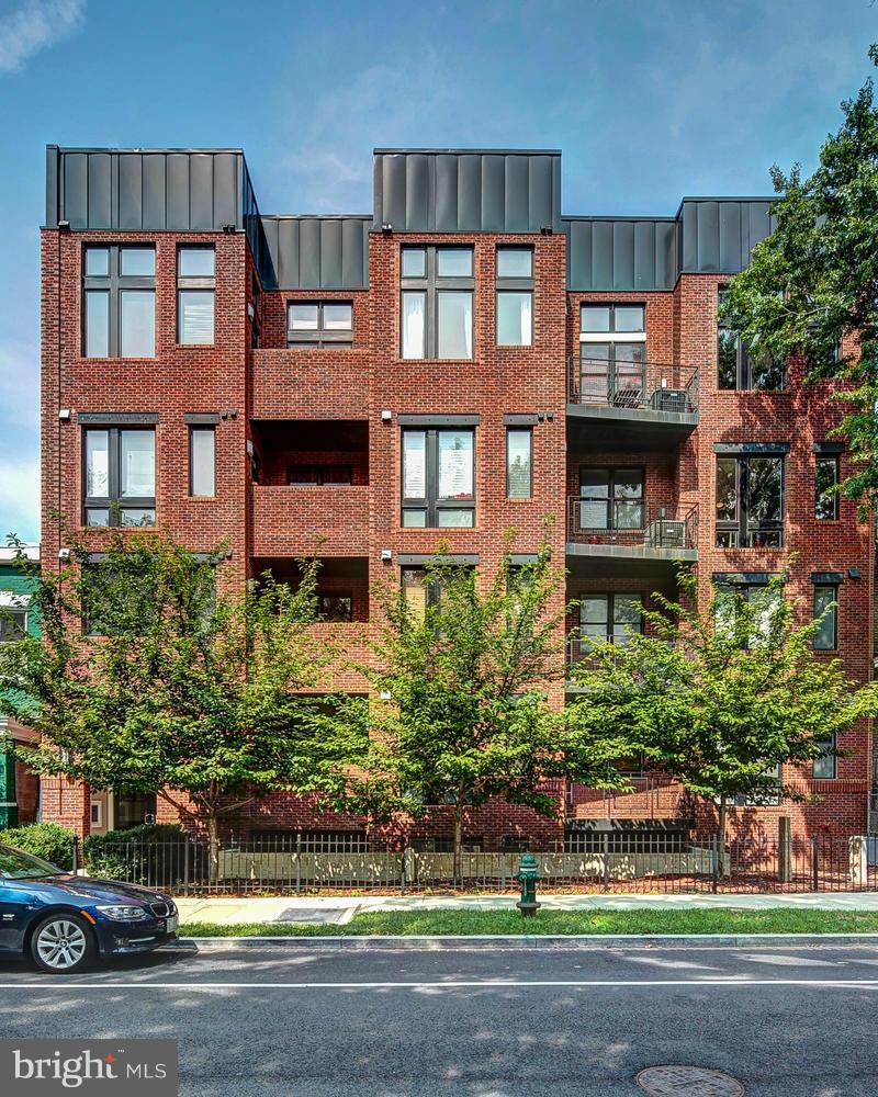 245 15th Street Southeast, Unit 301 Washington, DC 20003 - Photo 1 of 30 Exterior (Front)