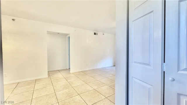 $1,150 | 2750 South Durango Drive, Unit 2100, Las Vegas, NV 89117