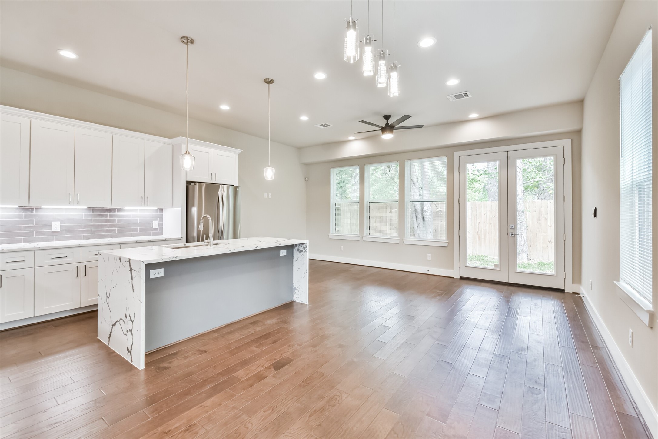 810 Mansfield Street Houston, TX 77091 - Photo 12 of 47