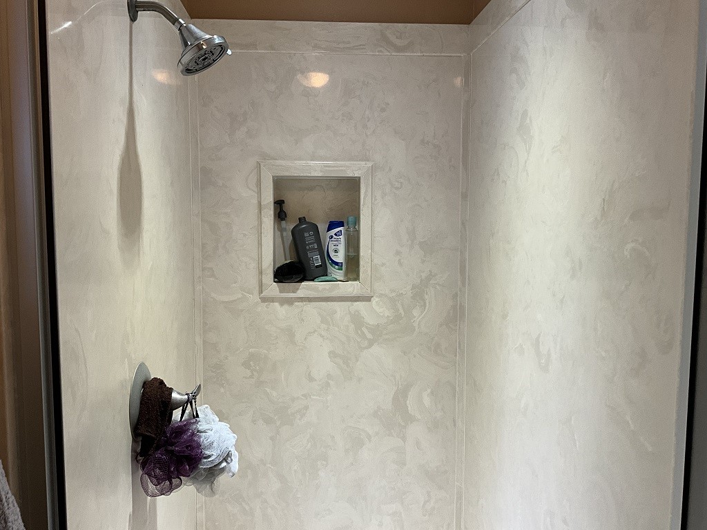 416 Division Street Jewett, TX 75846 - Photo 22 of 36 a picture of a bathroom