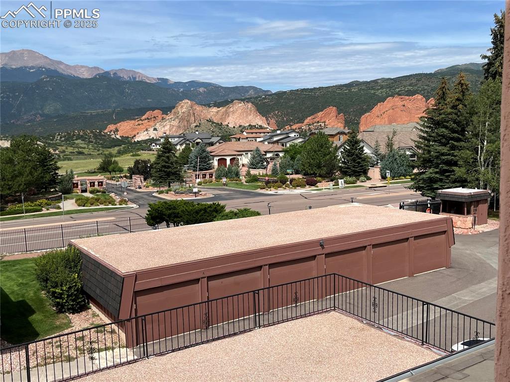 2905 Mesa Road, Unit D Colorado Springs, CO 80904 - Photo 23 of 34 a view of a terrace with skyline