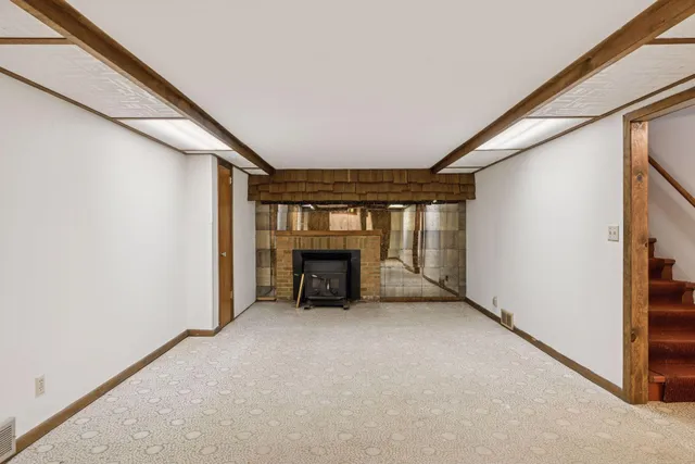 $400,000 | 869 Lowa Avenue West, St. Paul, MN 55117