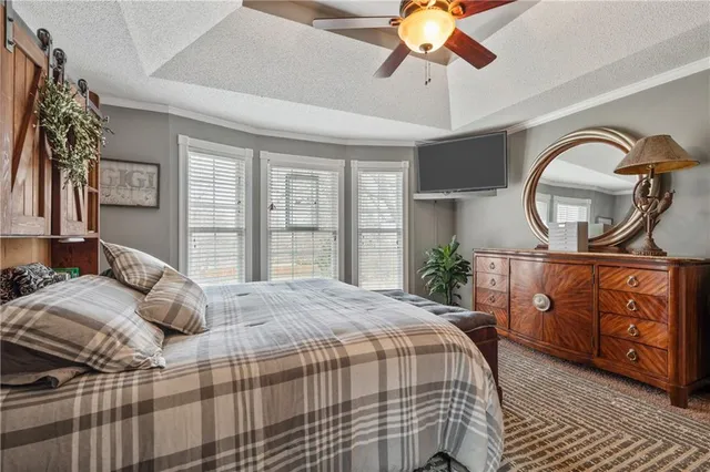 $440,000 | 15132 West 147th Street, Olathe, KS 66062