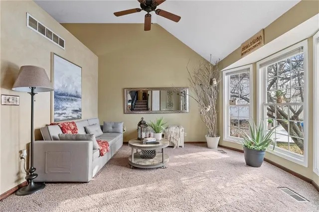 $440,000 | 15132 West 147th Street, Olathe, KS 66062