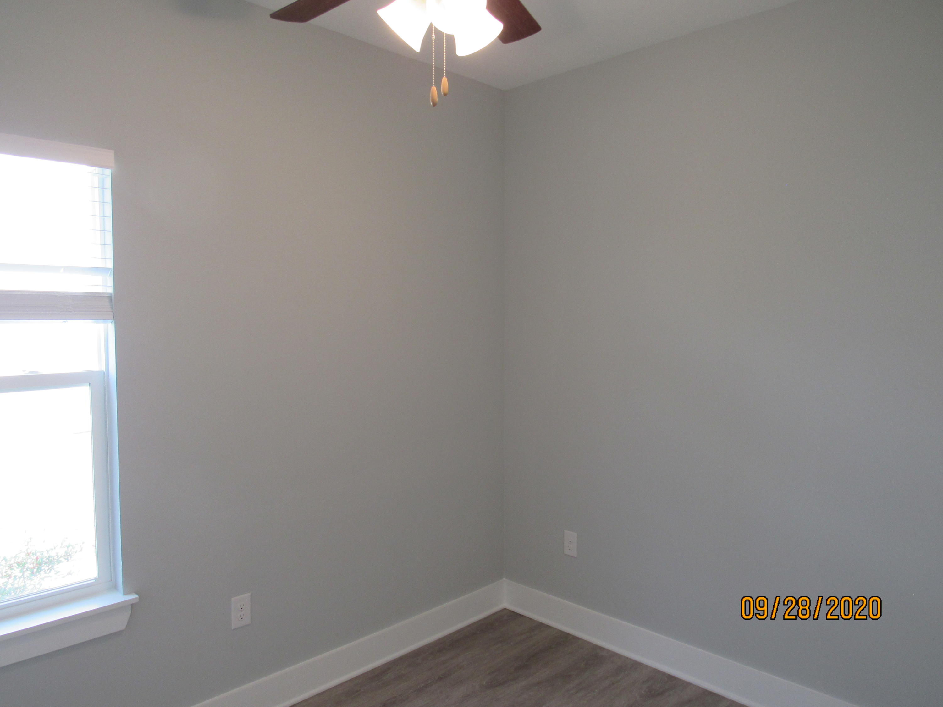 45 South Sand Palm Road Freeport, FL 32439 - Photo 11 of 19 an empty room with a window